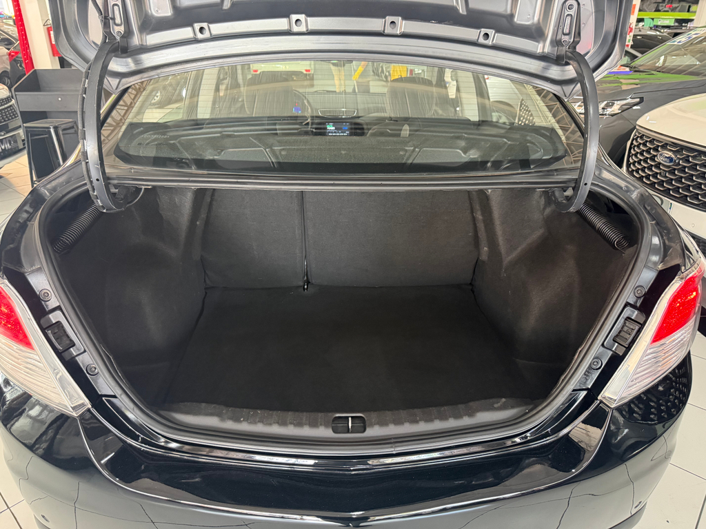 Chevrolet Prisma Preto