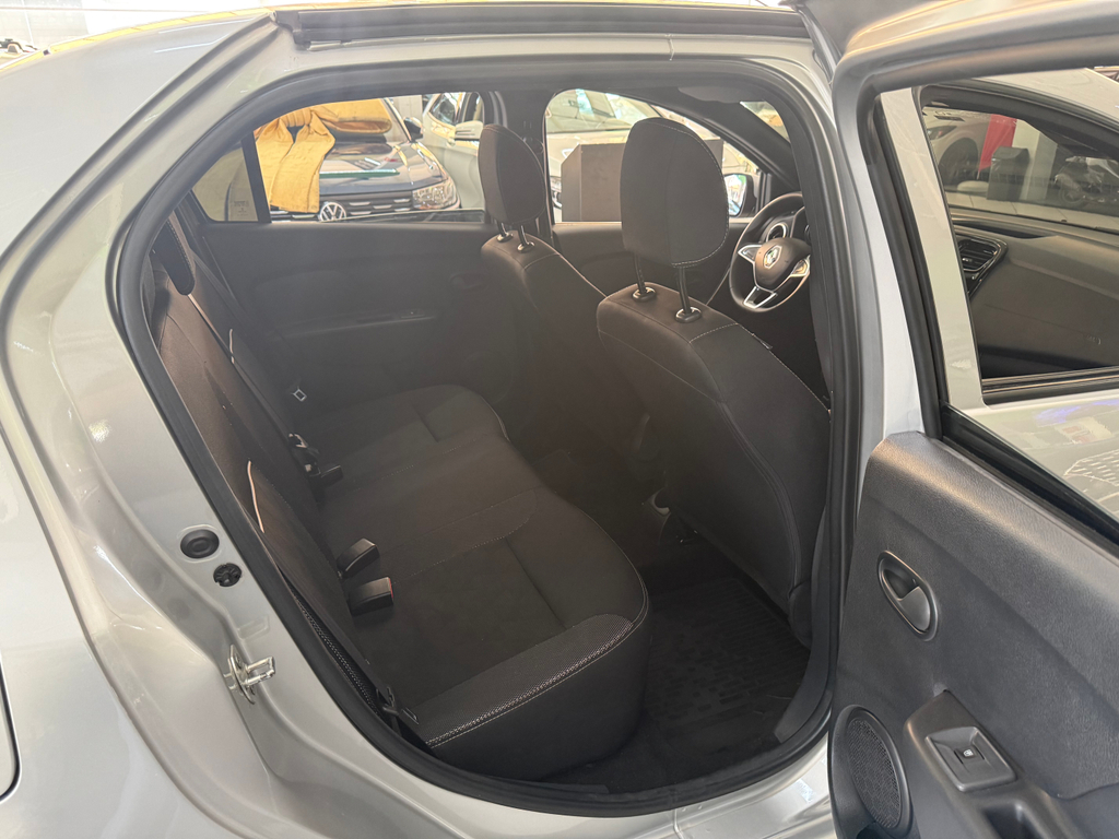 Renault Logan Prata