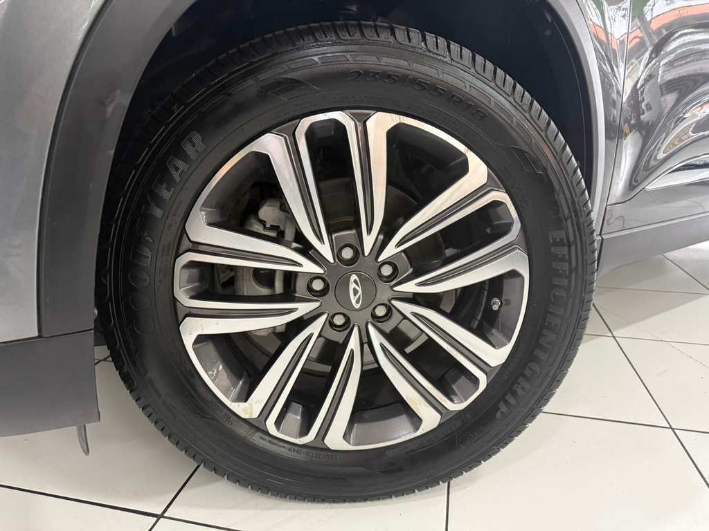 Chery Tiggo 8 Cinza