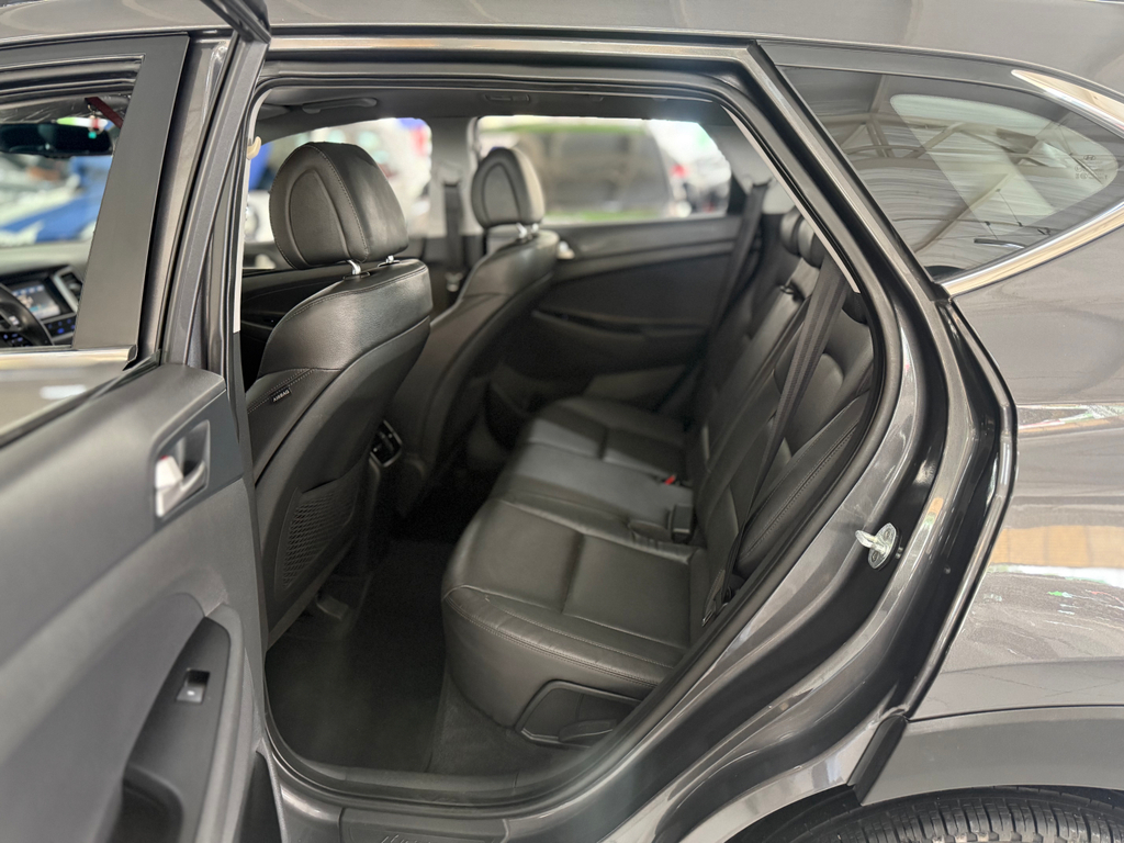 Hyundai Tucson Cinza