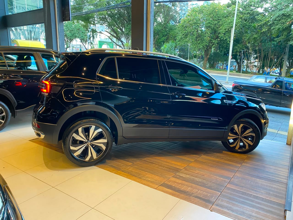 Volkswagen T-Cross Preto