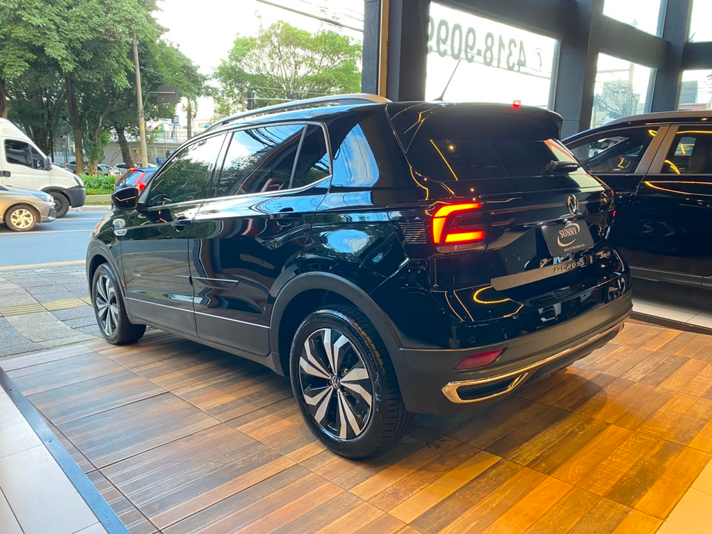 Volkswagen T-Cross Preto