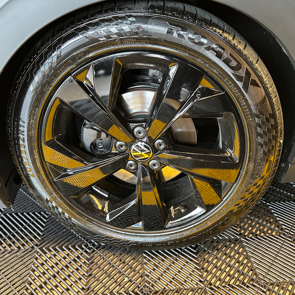 Volkswagen Nivus Preto