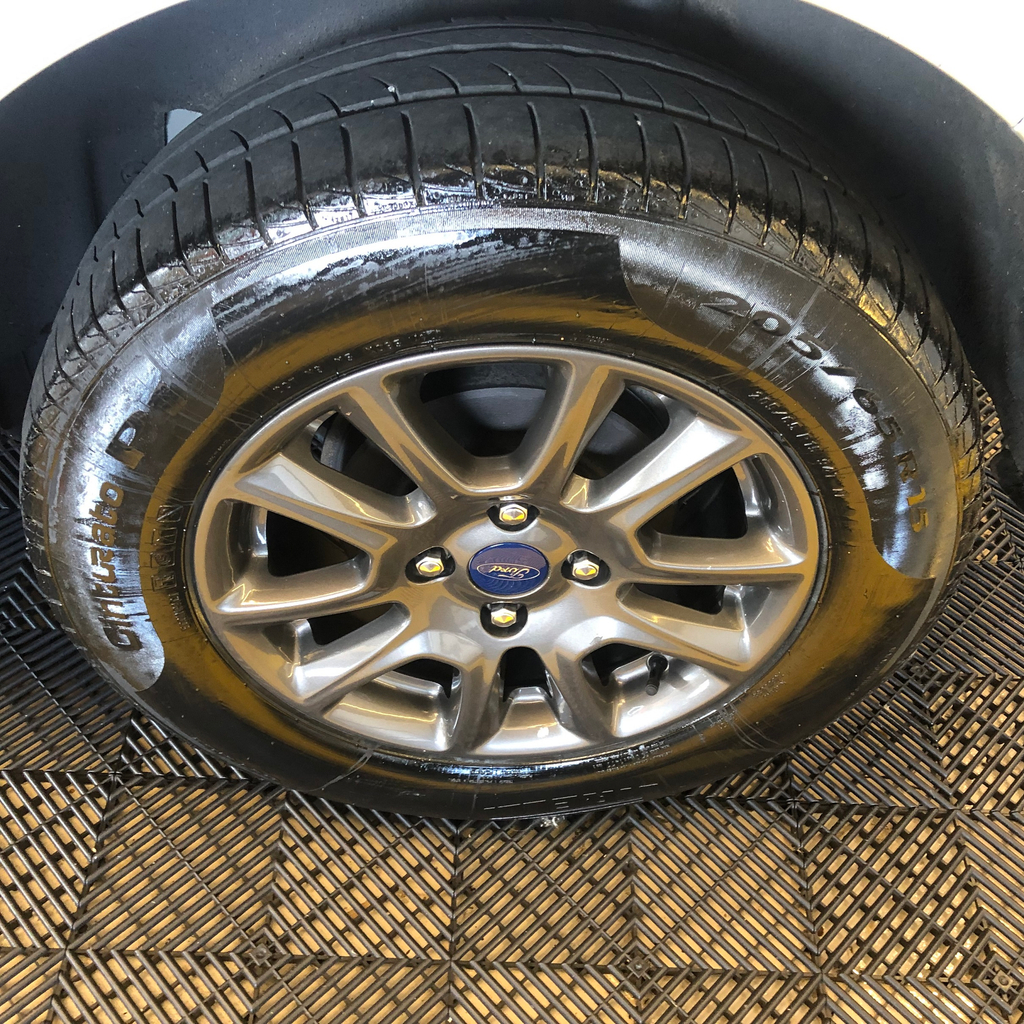 Ford EcoSport Prata