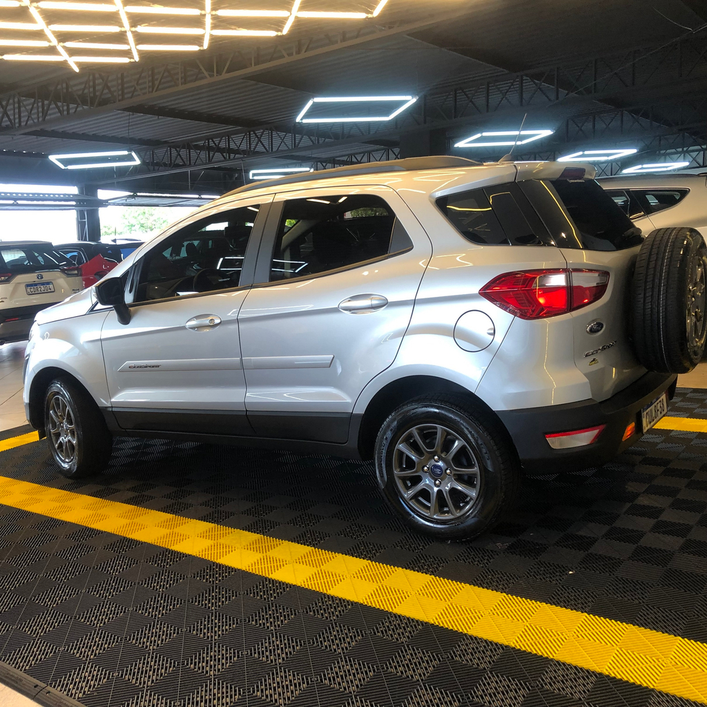Ford EcoSport Prata