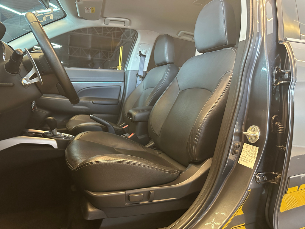 Mitsubishi ASX Cinza