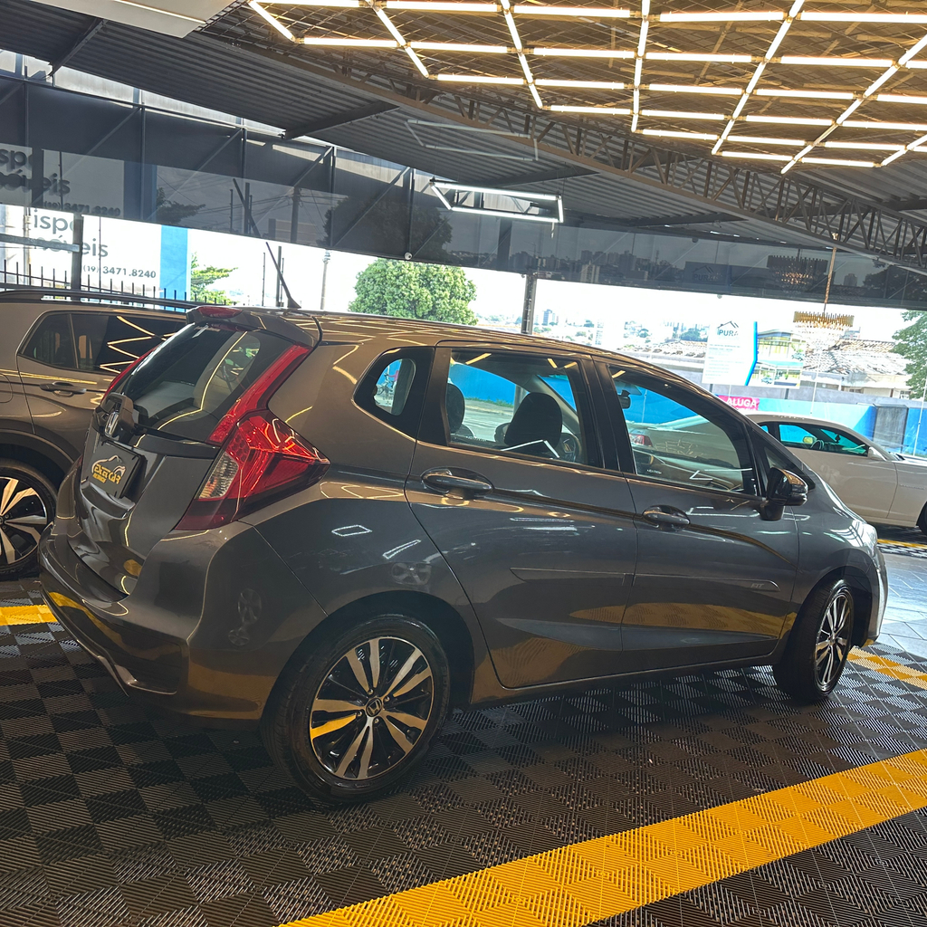 Honda Fit Cinza