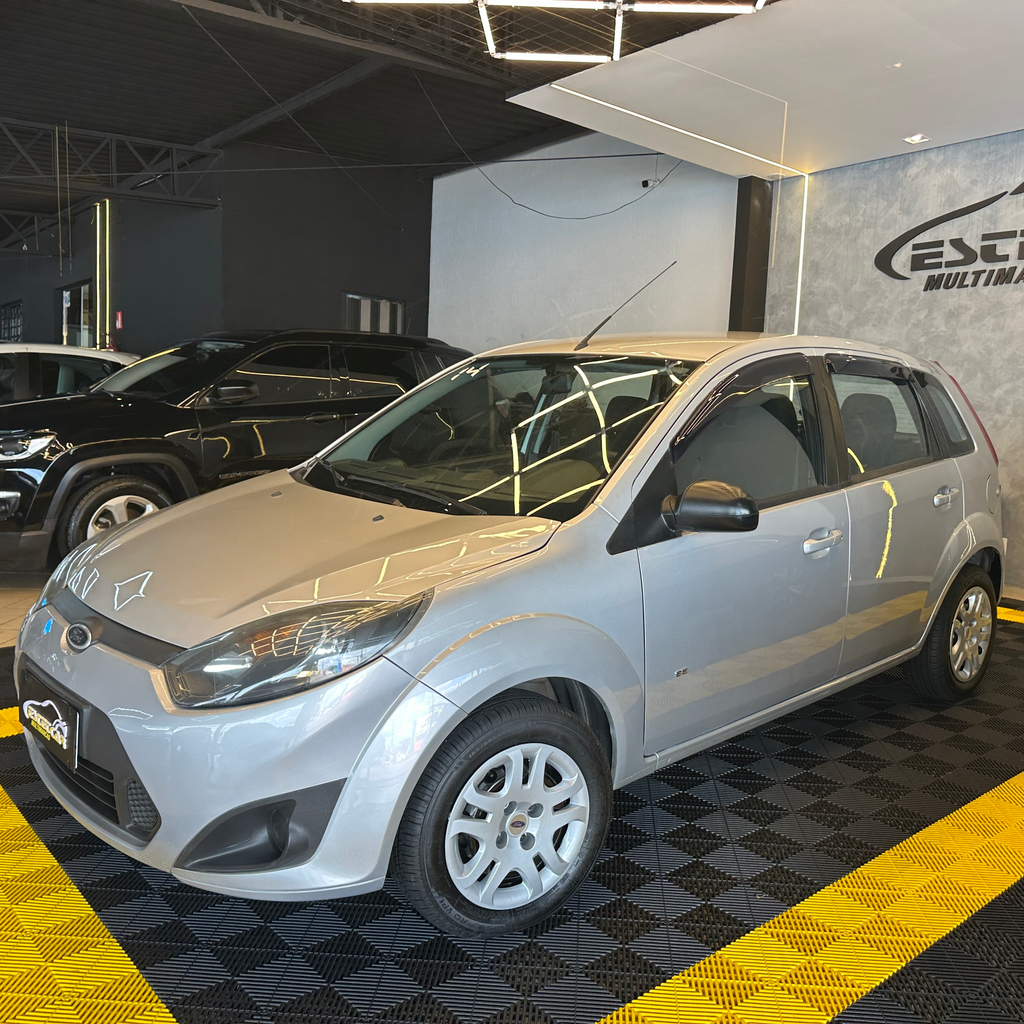 Ford Fiesta Hatch Prata