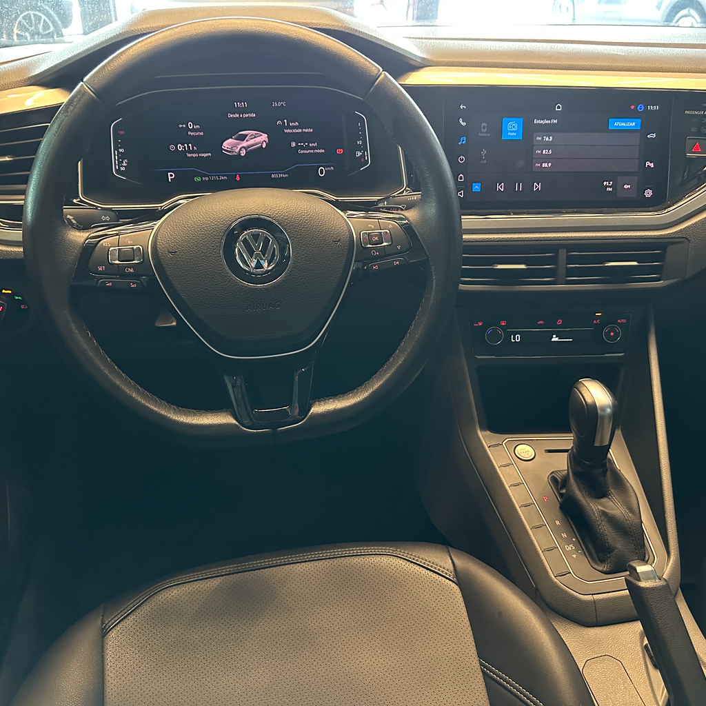 Volkswagen Virtus Cinza