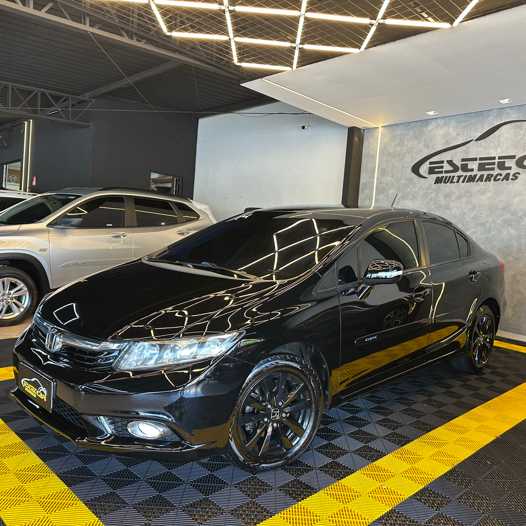 Honda Civic Preto