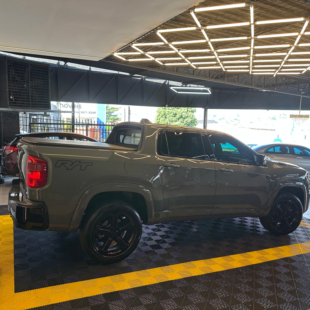 Ram RAMPAGE Cinza