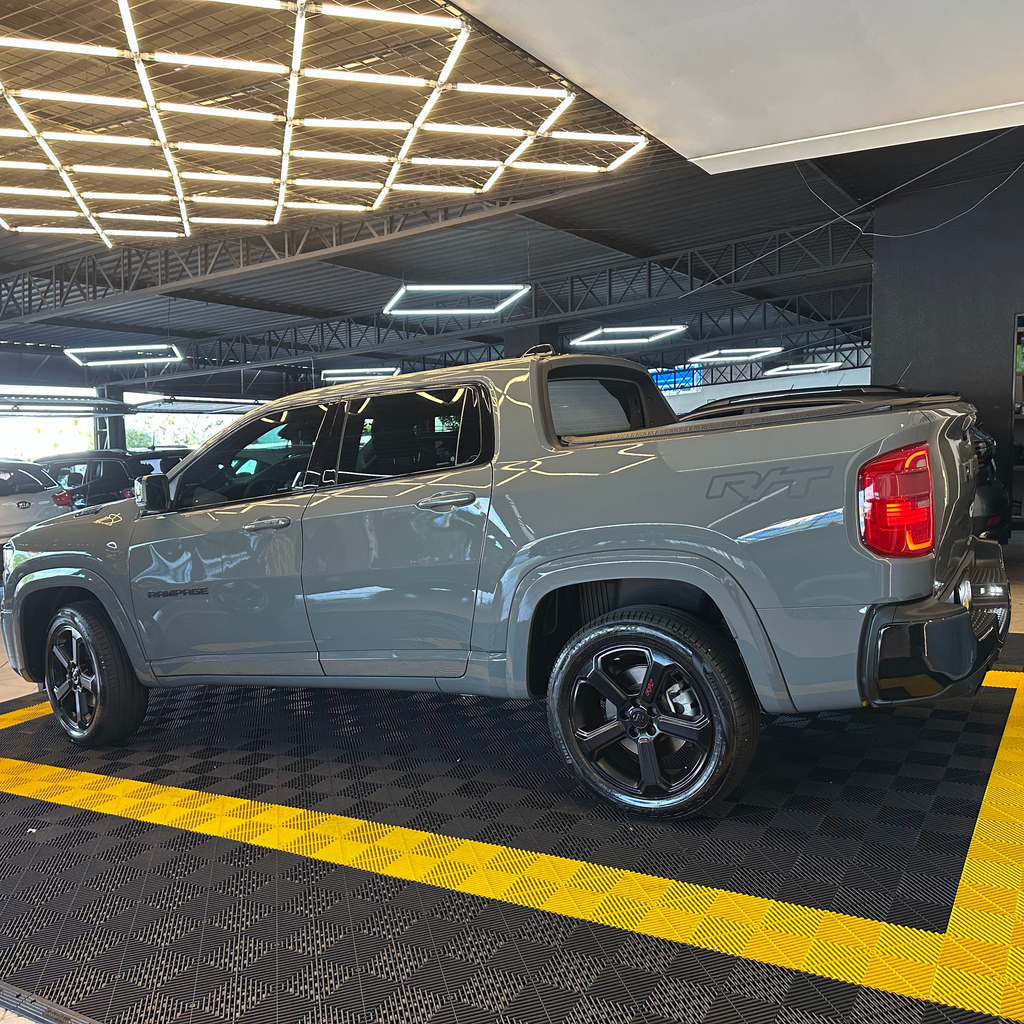 Ram RAMPAGE Cinza