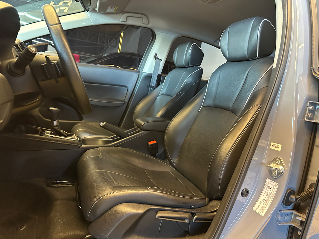 Honda City Cinza