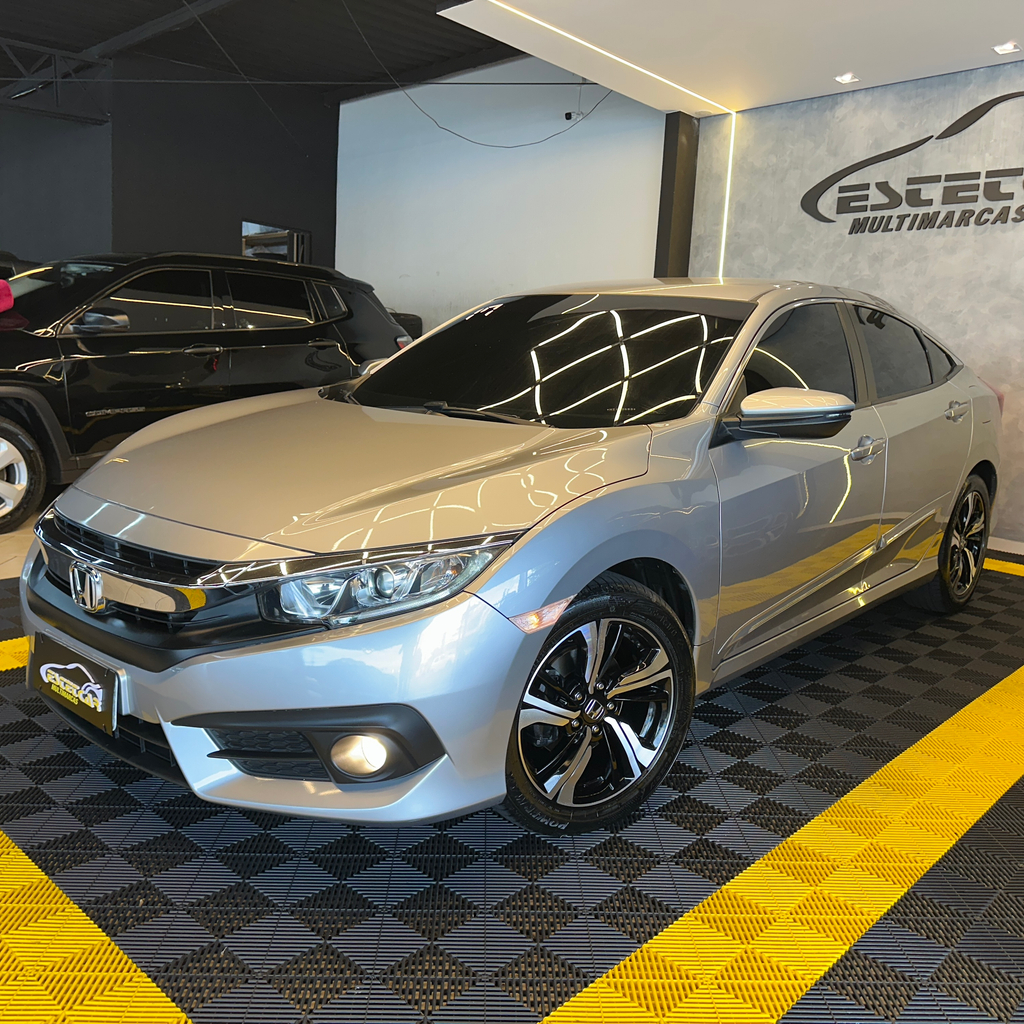 Honda Civic Sedan Prata