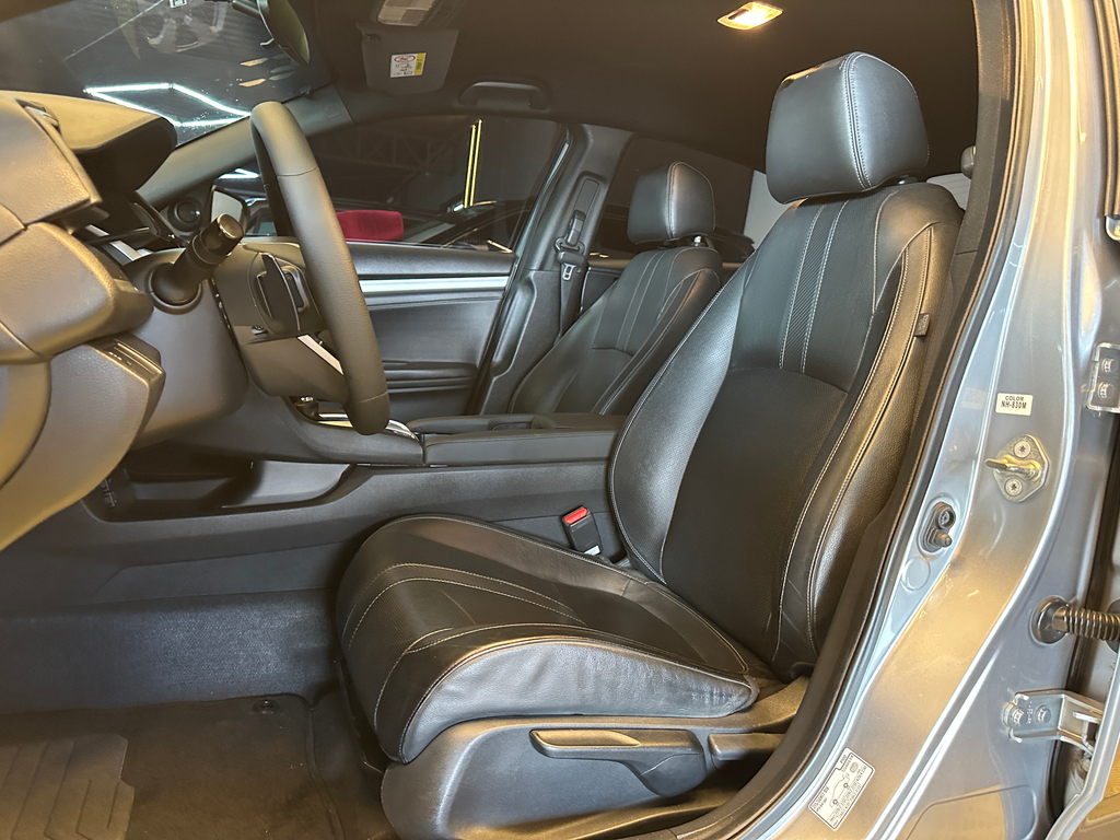 Honda Civic Sedan Prata
