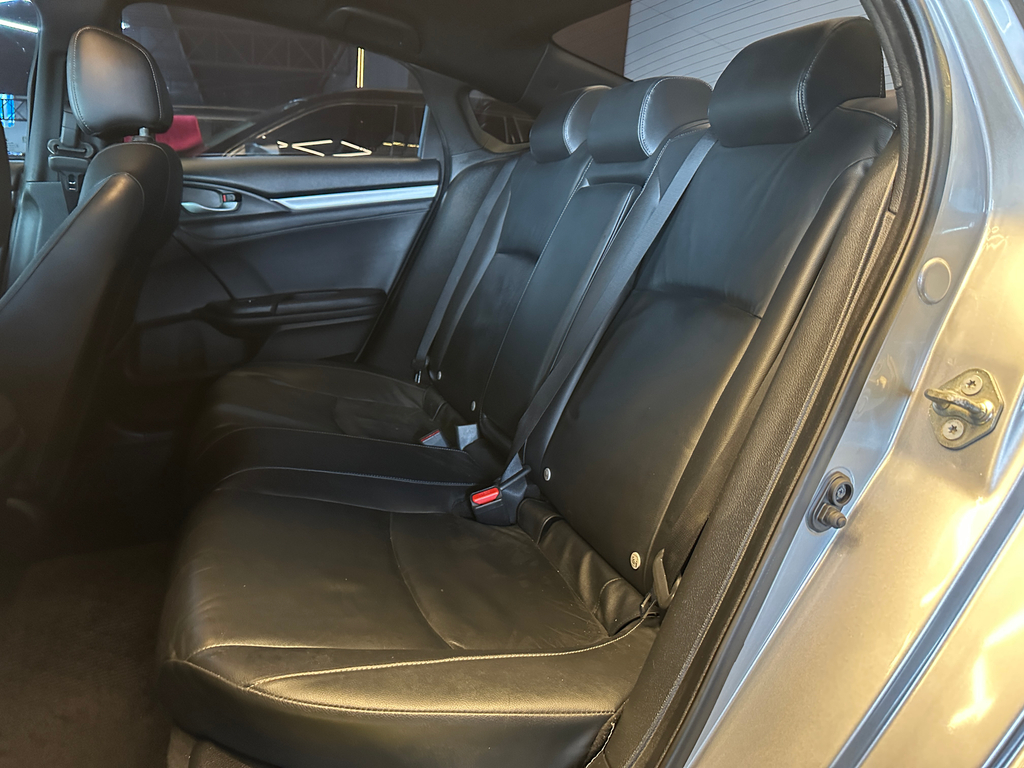 Honda Civic Sedan Prata