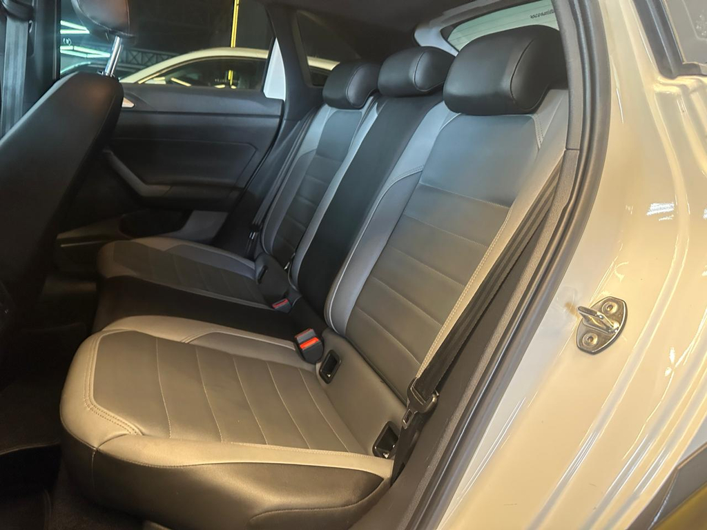 Volkswagen Nivus Branco