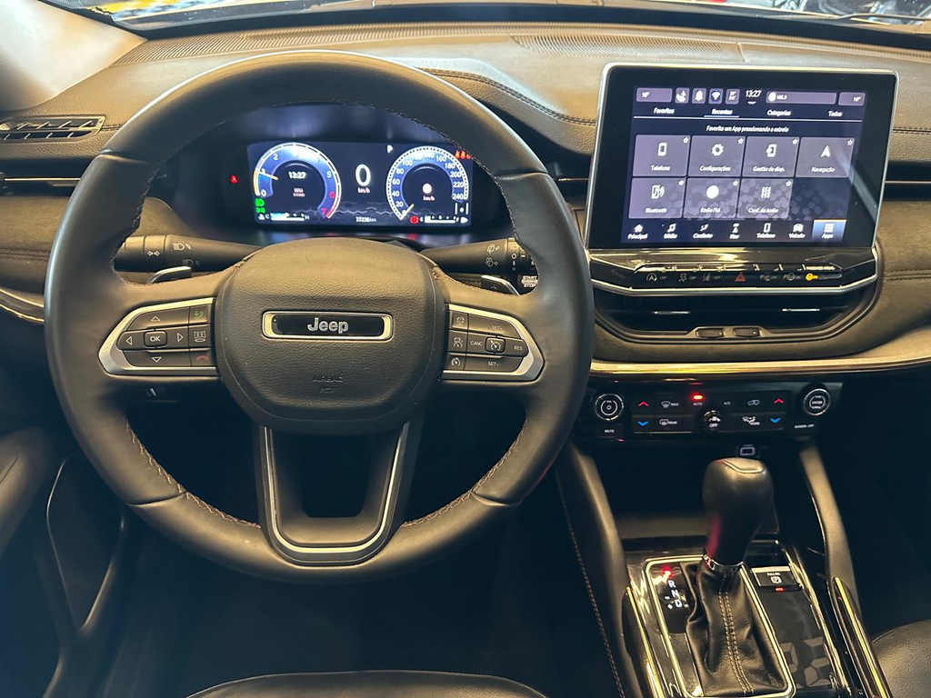 Jeep Commander Dourado
