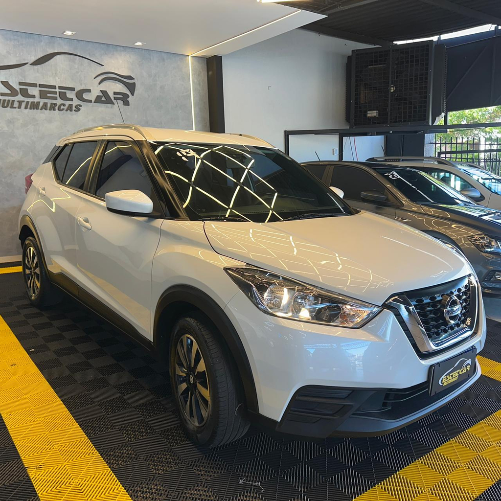 Nissan Kicks Branco
