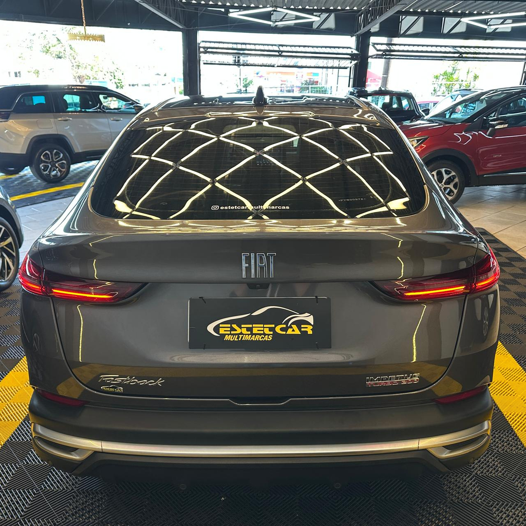 Fiat FASTBACK Cinza