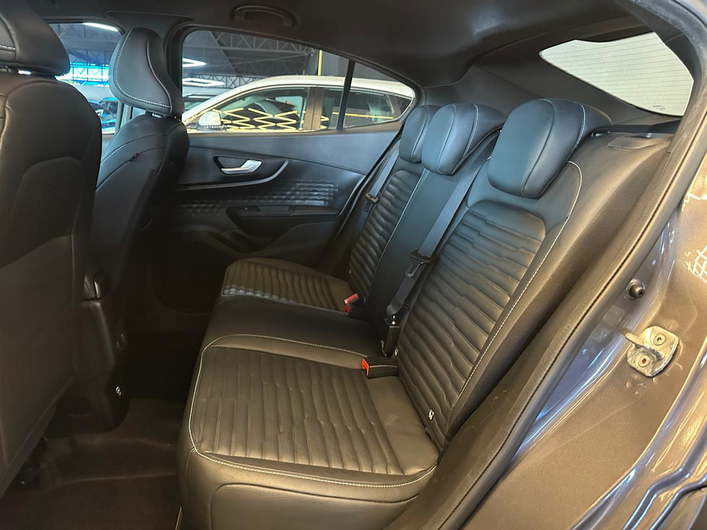 Fiat FASTBACK Cinza