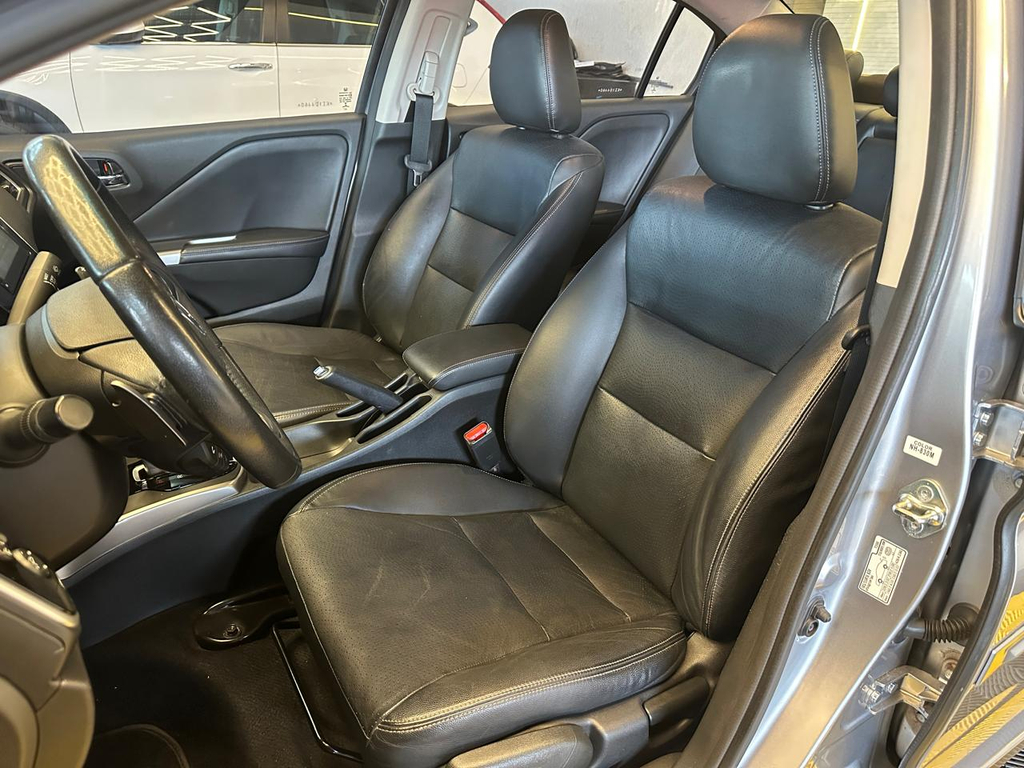 Honda City Prata