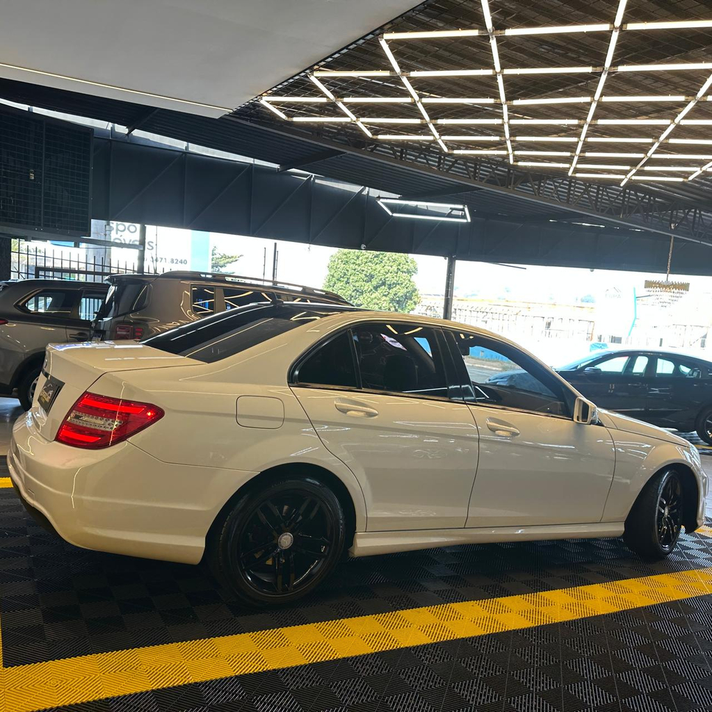 Mercedes Benz C-180 Branco