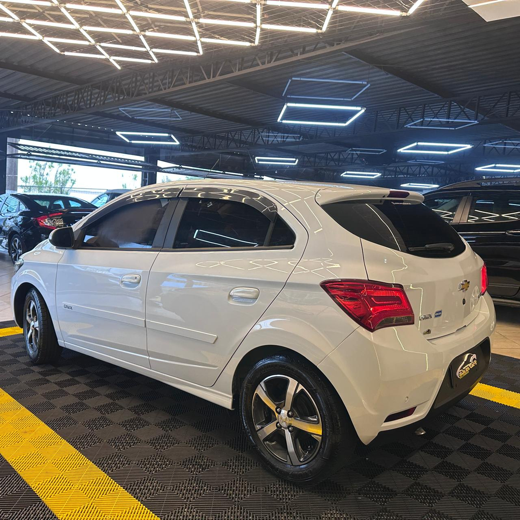 Chevrolet Onix Branco