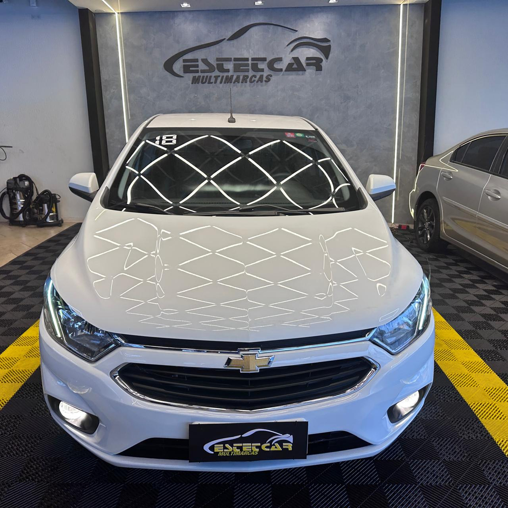 Chevrolet Onix Branco