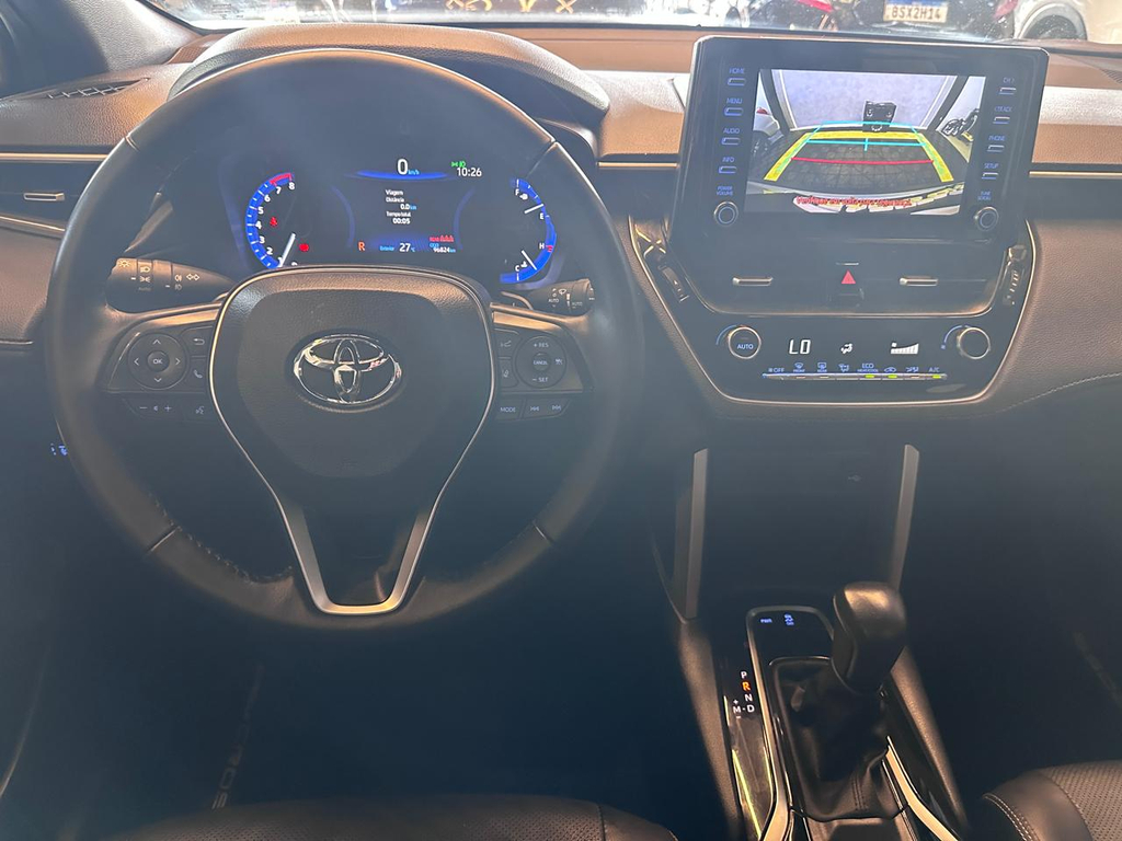 Toyota Corolla Cross Prata