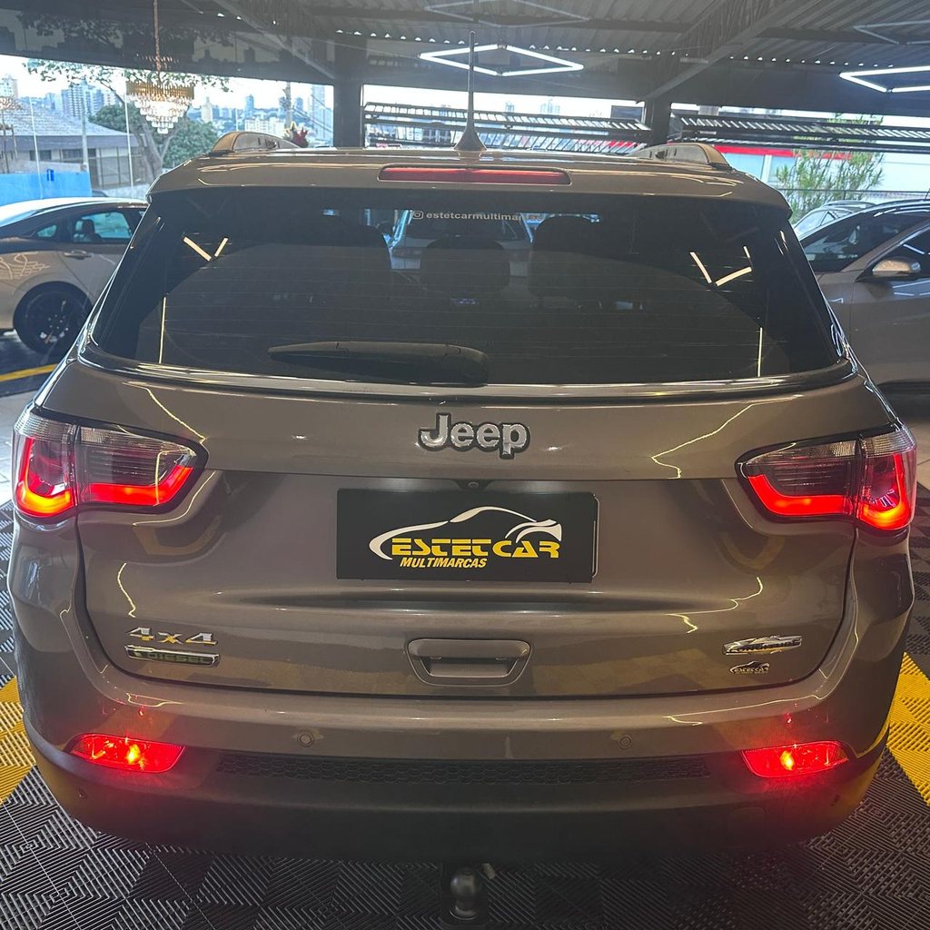 Jeep Compass Cinza