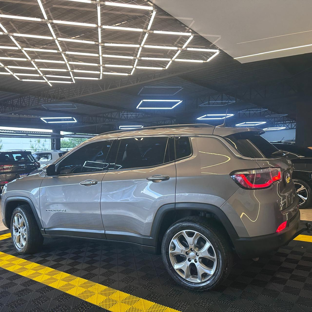 Jeep Compass Cinza