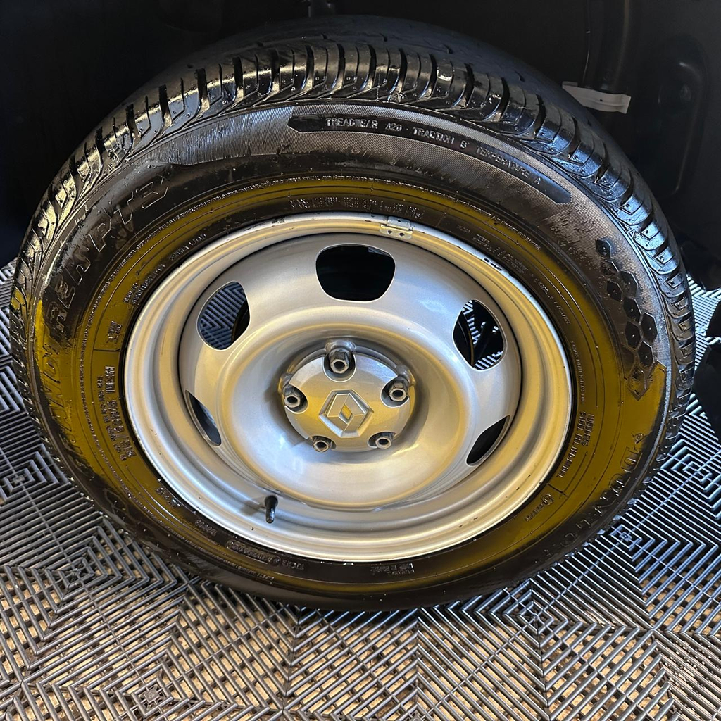 Renault Oroch Branco