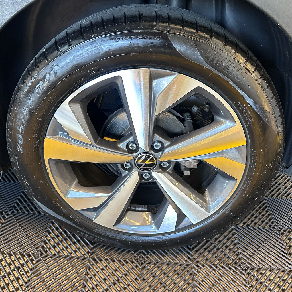 Volkswagen Nivus Preto