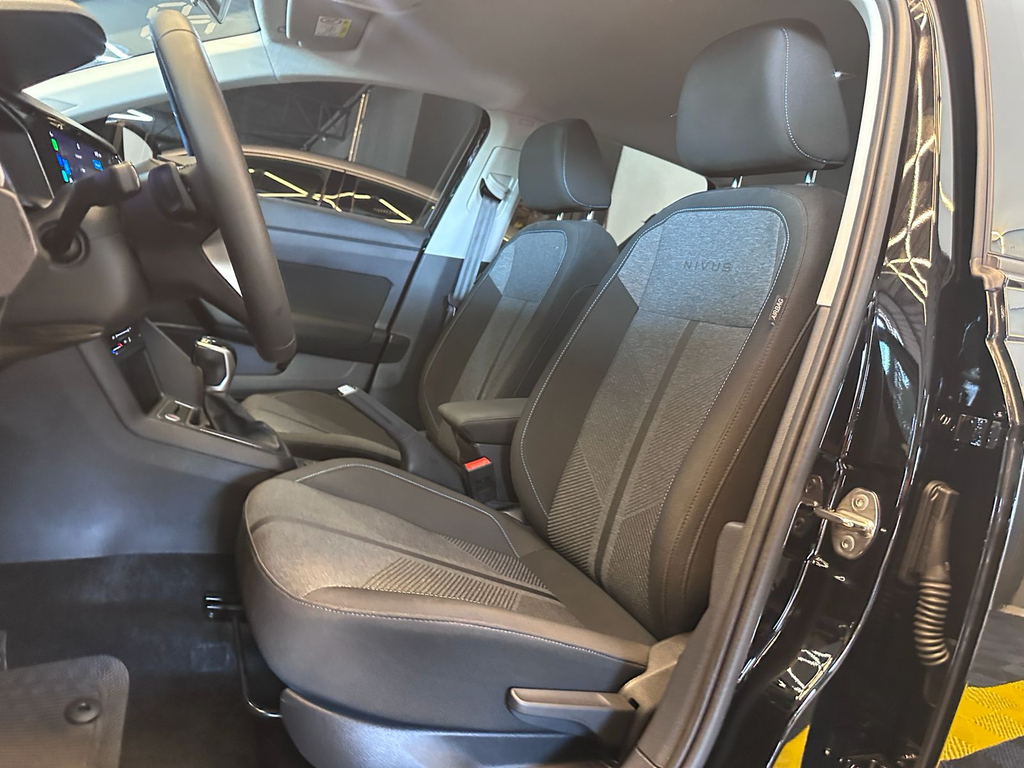 Volkswagen Nivus Preto