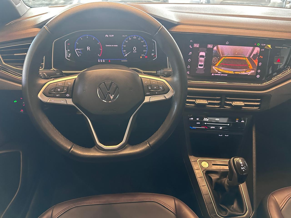 Volkswagen Virtus Cinza