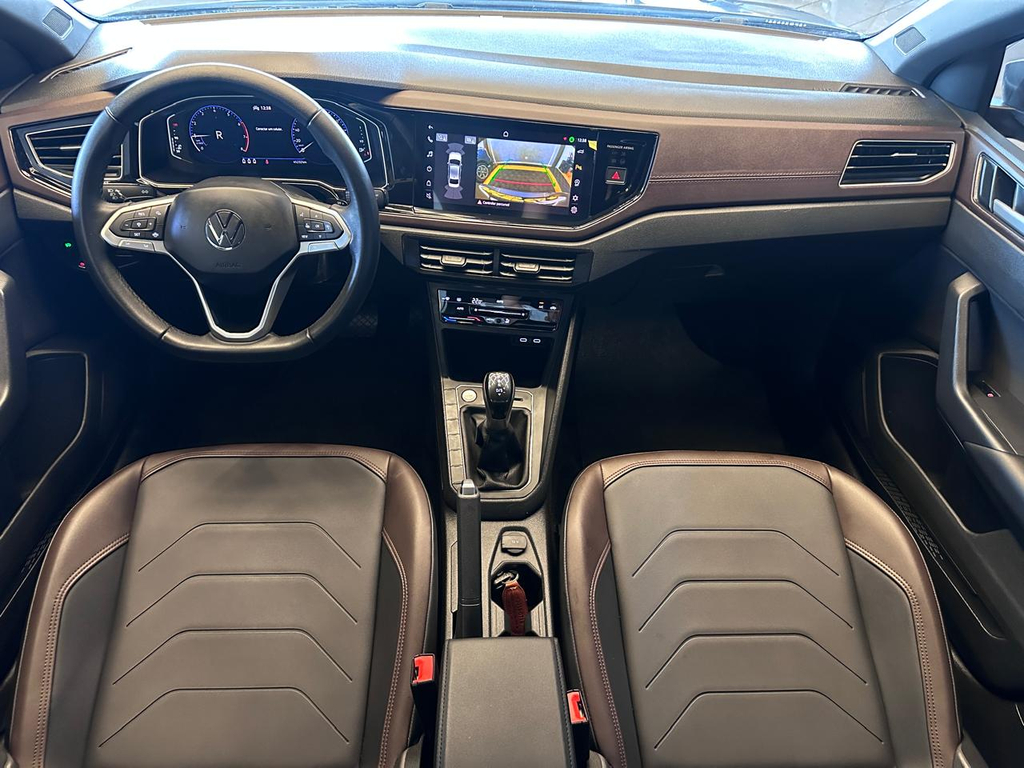 Volkswagen Virtus Cinza