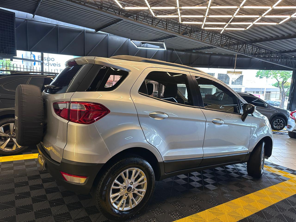 Ford EcoSport Prata