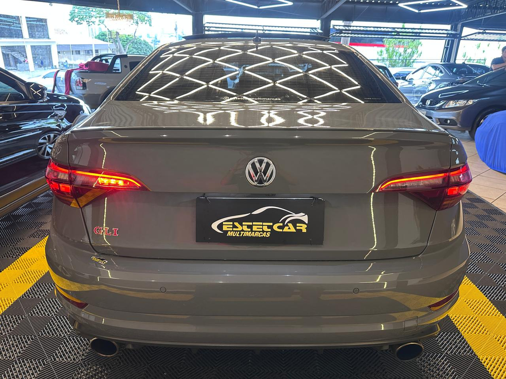 Volkswagen Jetta Cinza
