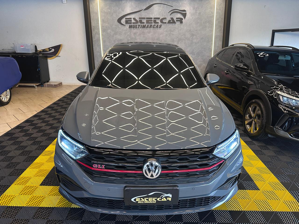 Volkswagen Jetta Cinza