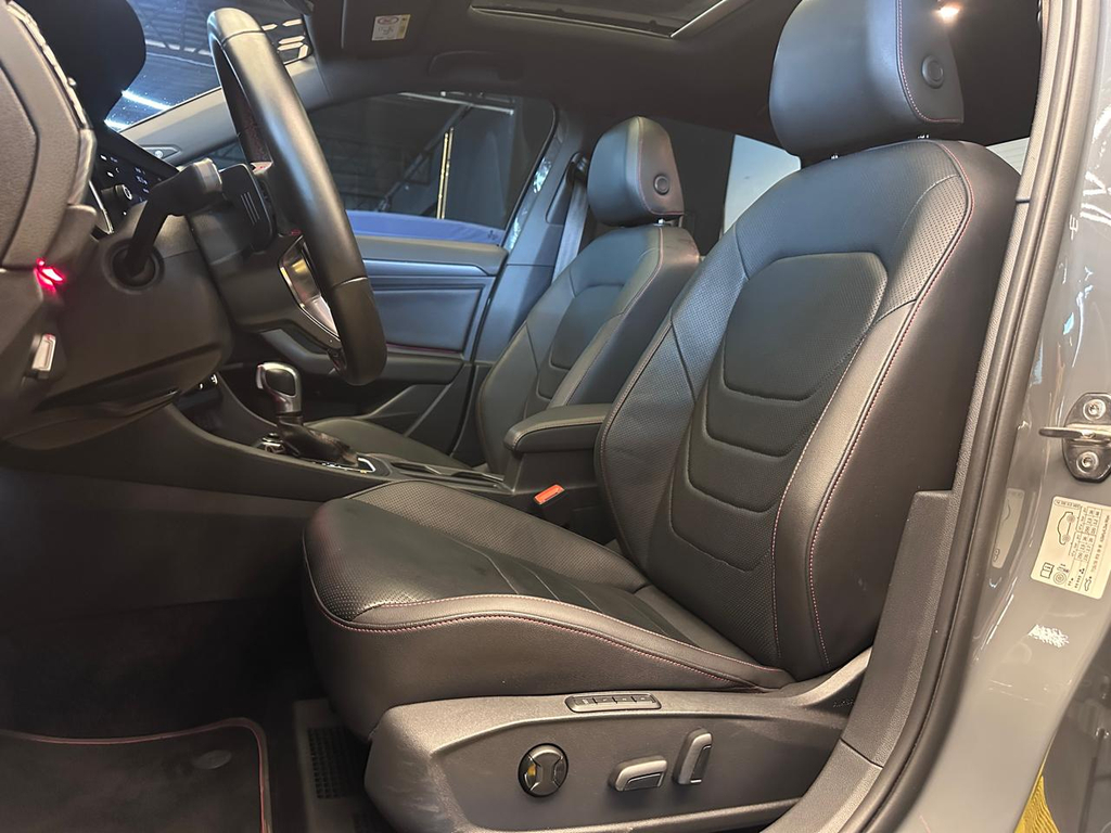 Volkswagen Jetta Cinza