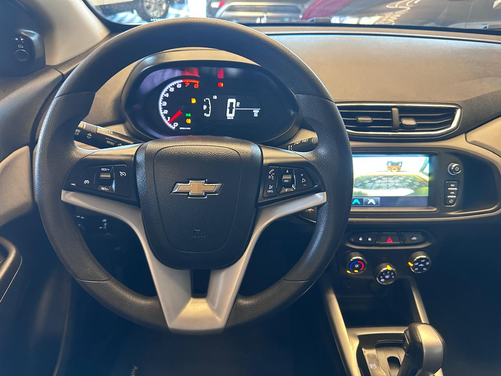 Chevrolet Onix Prata