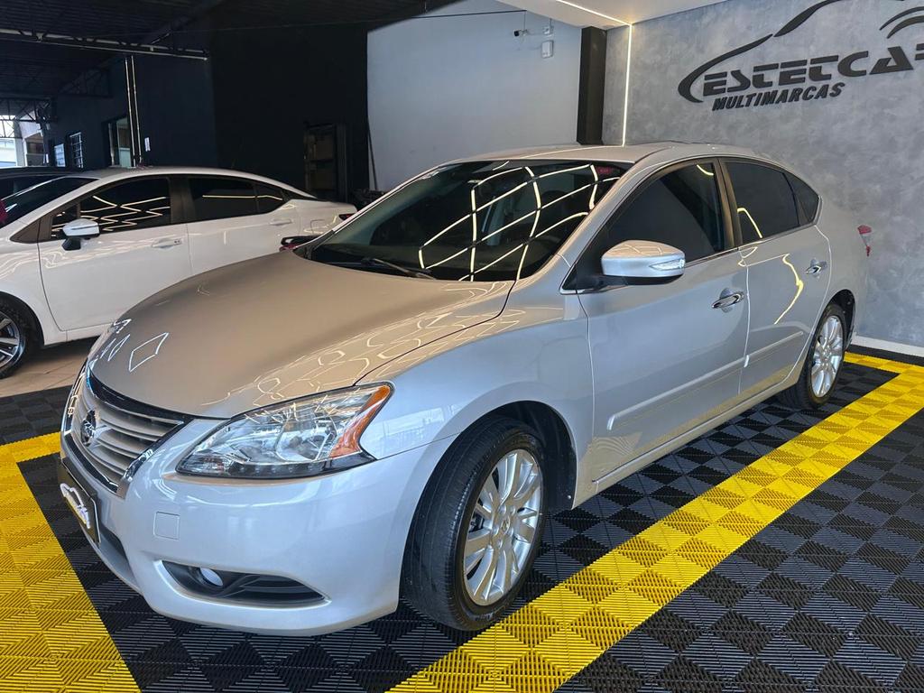 Nissan Sentra Prata