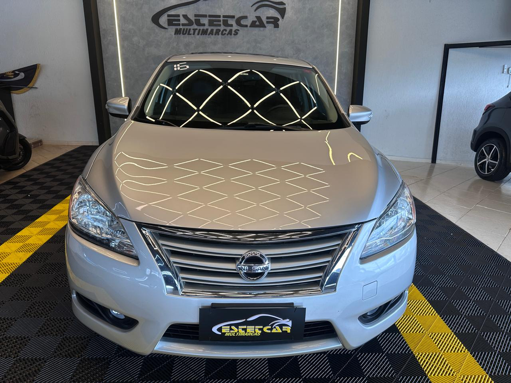 Nissan Sentra Prata