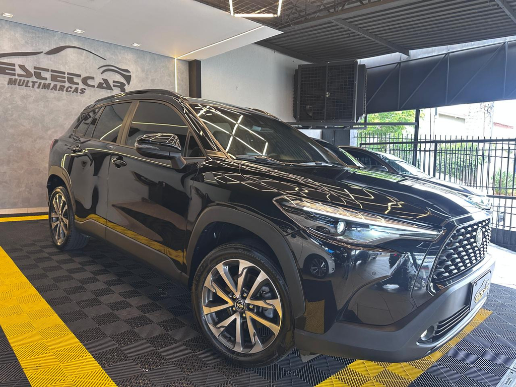 Toyota Corolla Cross Preto