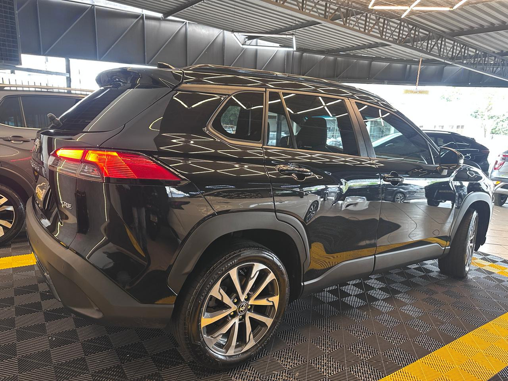 Toyota Corolla Cross Preto