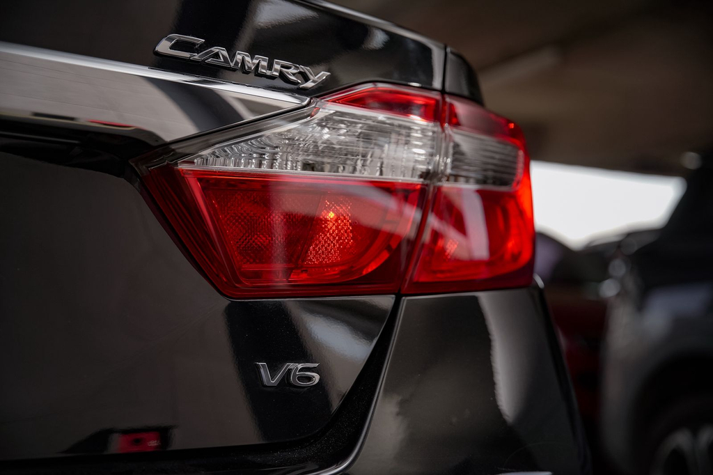 Toyota Camry  Preto