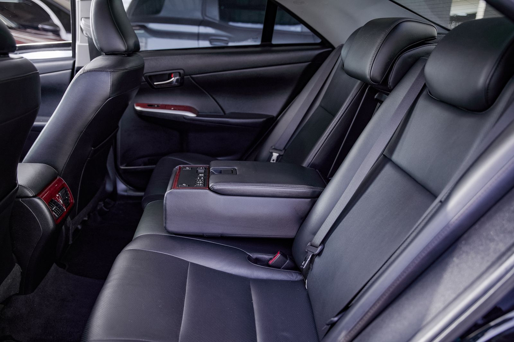 Toyota Camry  Preto