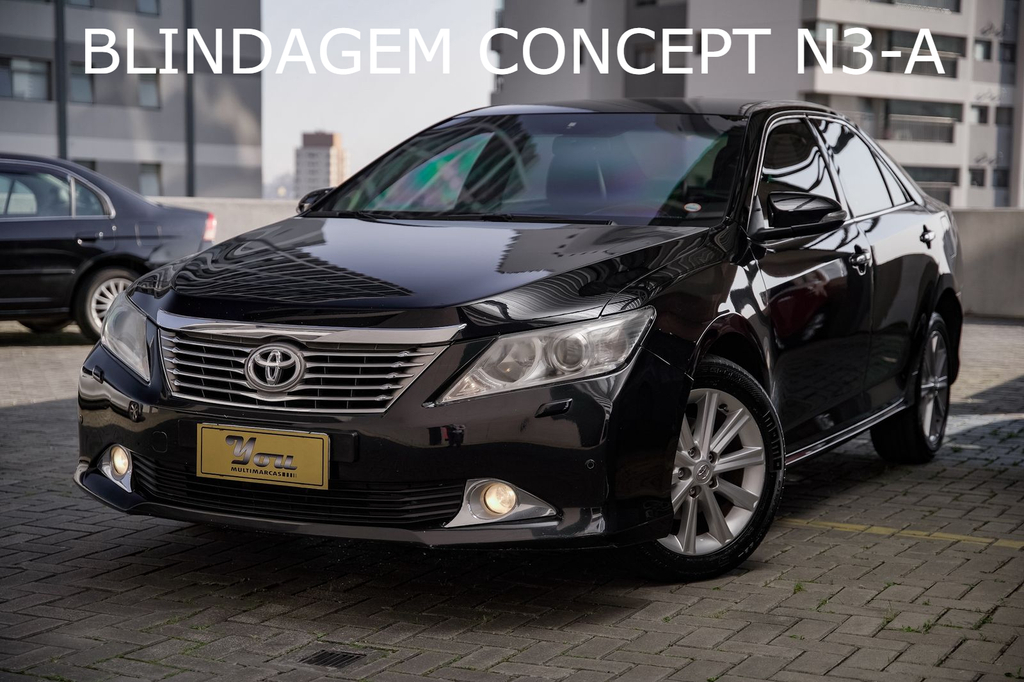 Toyota Camry  Preto