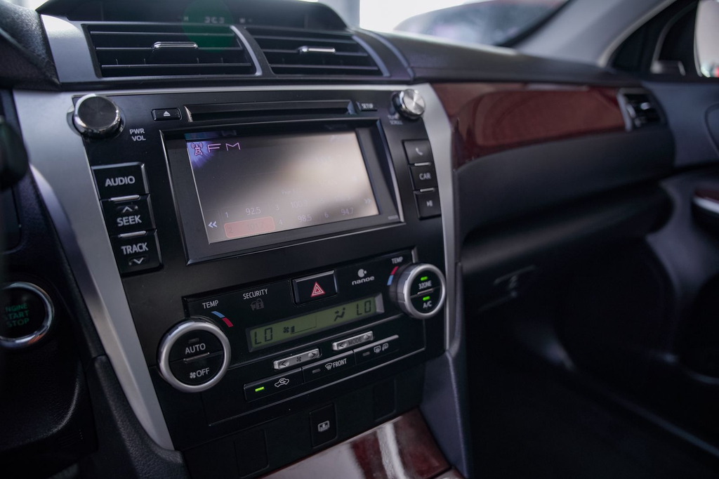 Toyota Camry  Preto